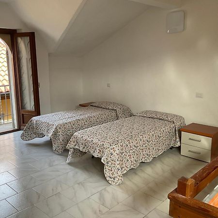 Casa Vacanze Scent Of Roses Verbania Extérieur photo